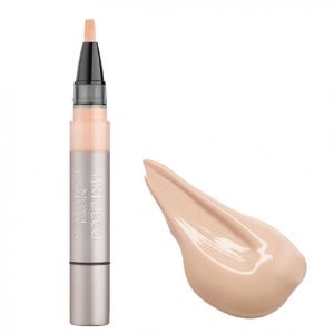 Buy Artdeco Mineral Fluid Concealer - 04 Pastel Vanilla in Pakistan