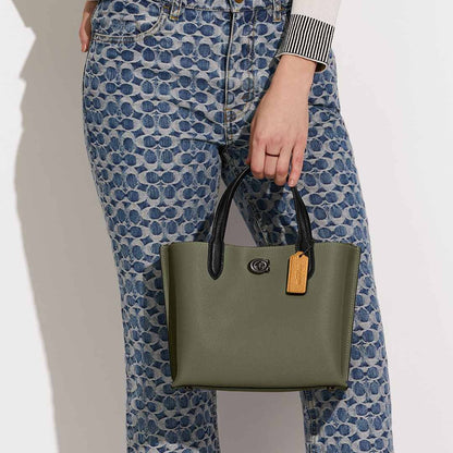 Buy Coach Willow Shoulder Bag Medium in Pakistan