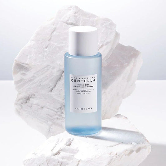 Skin1004 - Madagascar Centella Hyalu-Cica Brightening Toner - 210ml