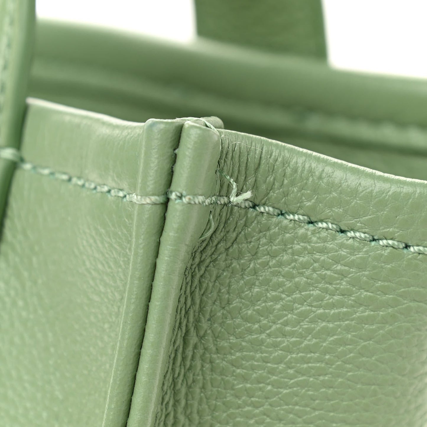 Buy Marc Jacobs The Tote Bag Medium in Pakistan