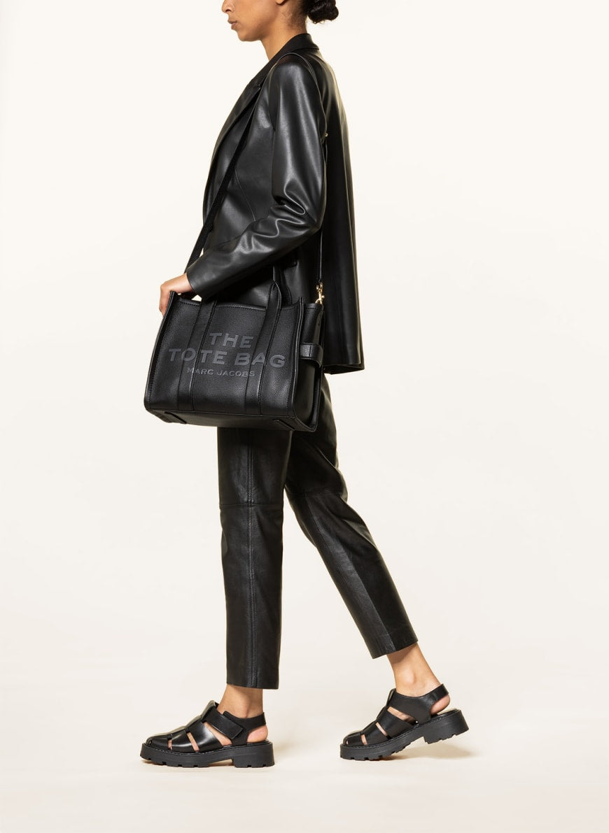 Buy Marc Jacobs The Tote Bag Medium in Pakistan