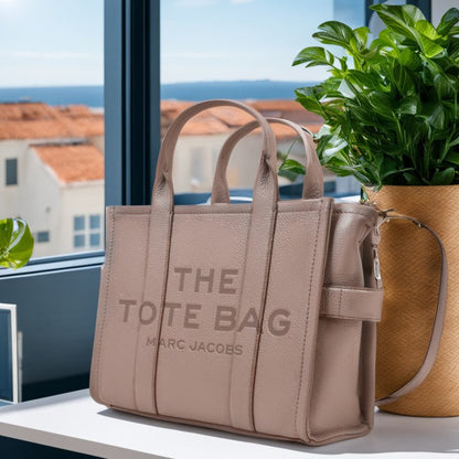 Buy Marc Jacobs The Leather Tote Bag Small in Pakistan