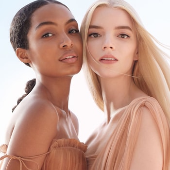 Buy Dior Forever Skin Glow 24H Wear Radiant Foundation Perfection & Hydration - 4WP in Pakistan