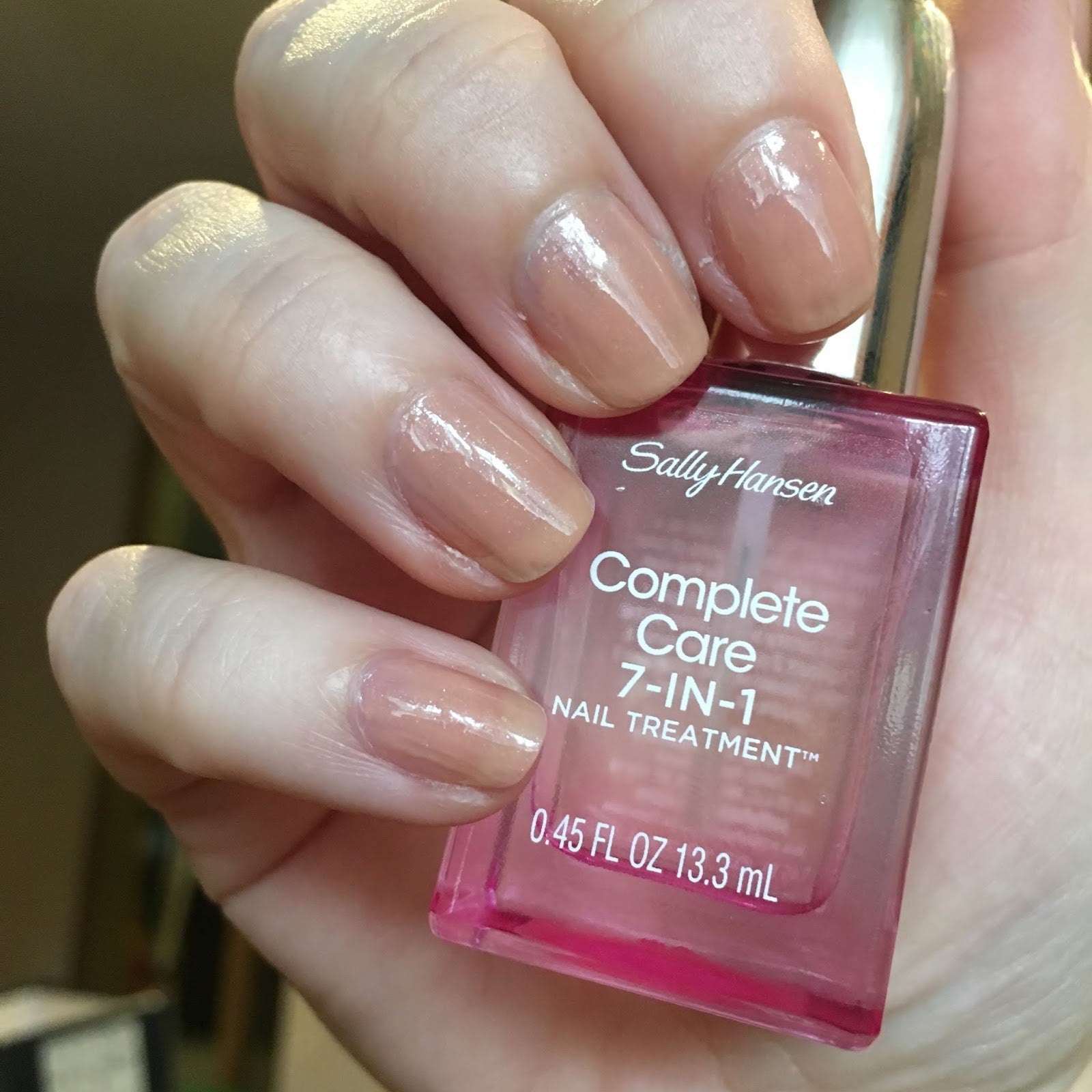 Buy Sally Hansen Complete Care 7 in 1 Nail Treatment - 13.3ml in Pakistan